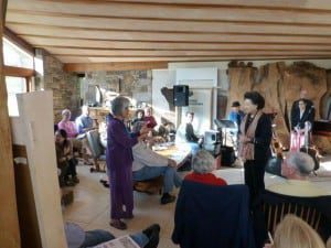 Mira Nakashima welcoming Mme Lu Hailin, wife of former Chinese Ambassador to the UN.